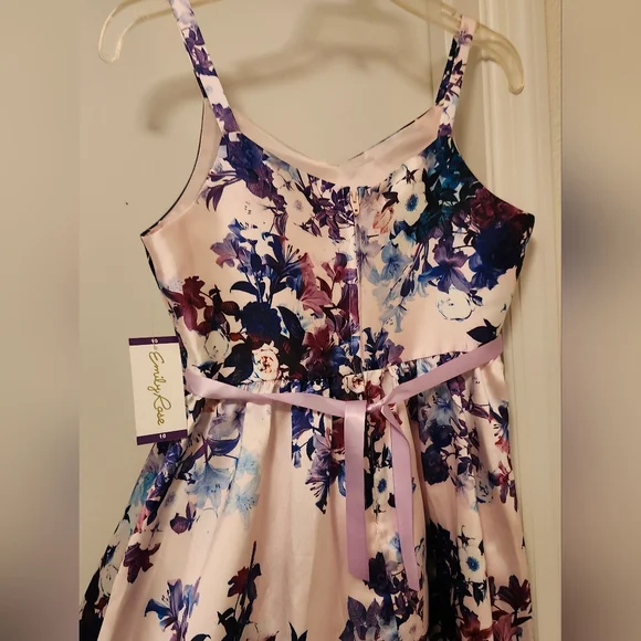 Emily Rose Lilac Floral Dress - Picture 8 of 9